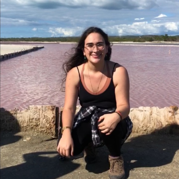 Welcome! My name is Katheline ✌🏻 - Picture 2 of 2